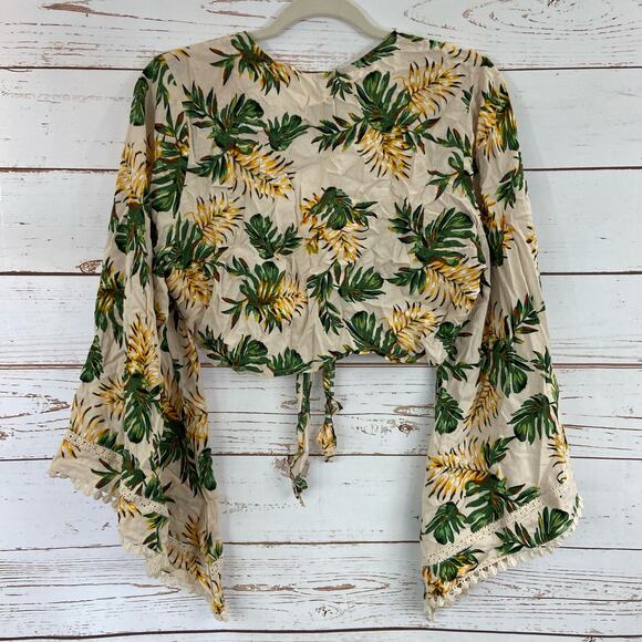Windsor L Tropical Floral Palm Tree Tie Up Front Long Flare Sleeve Crop Top - Picture 5 of 7